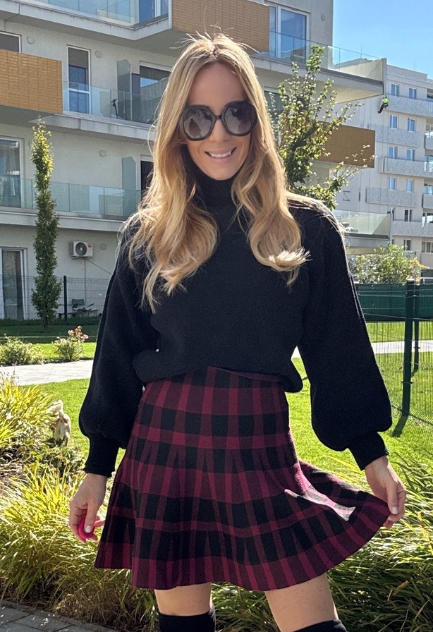Kitty szoknya bordó – Női szoknya – Innova Fashion